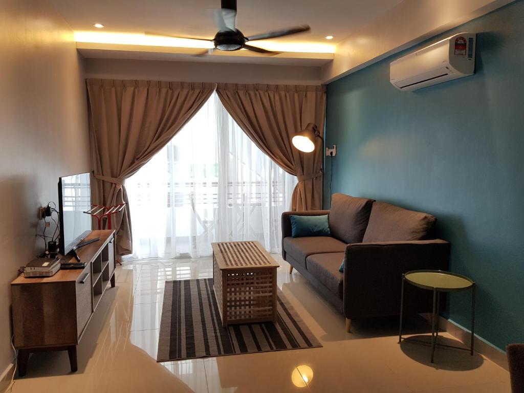 Mike's Place @ The Majestic Ipoh (Corner unit)
