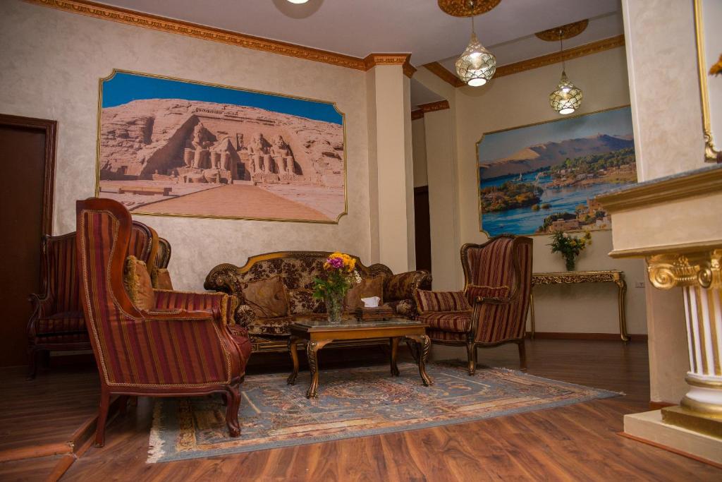 Hotel Grand Royal