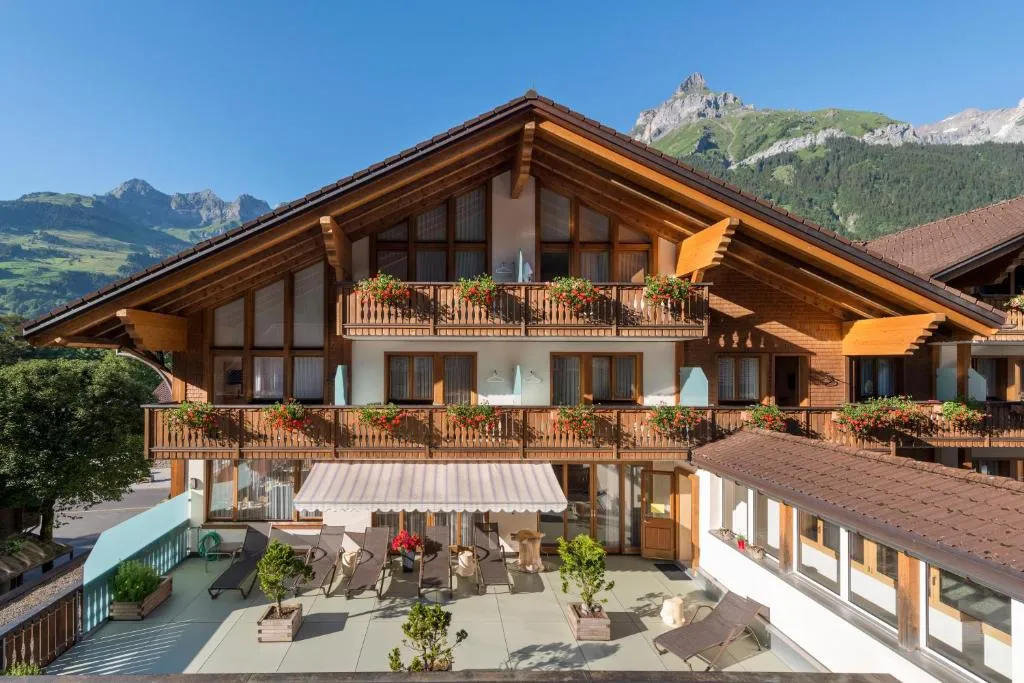 Alpenresort Eienwäldli Engelberg，位于英格堡的酒店