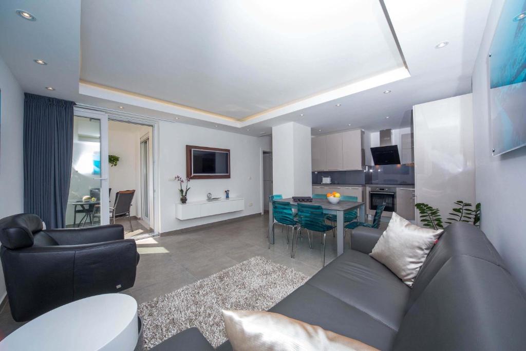 Moderna Lapad, Dubrovník