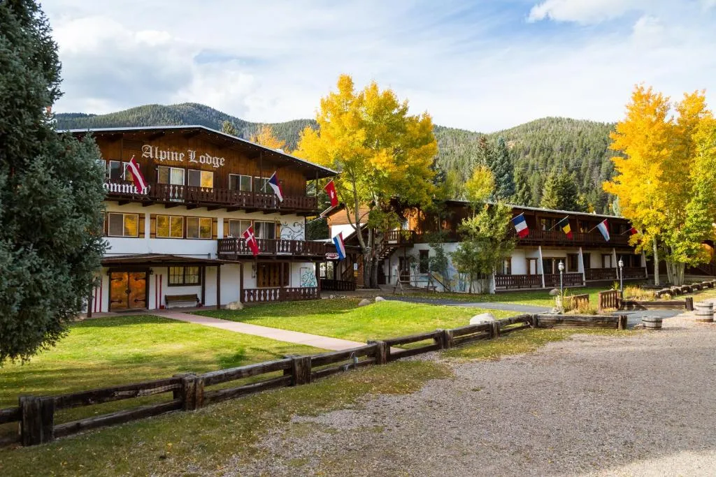 Alpine Lodge Red River，位于红河的酒店