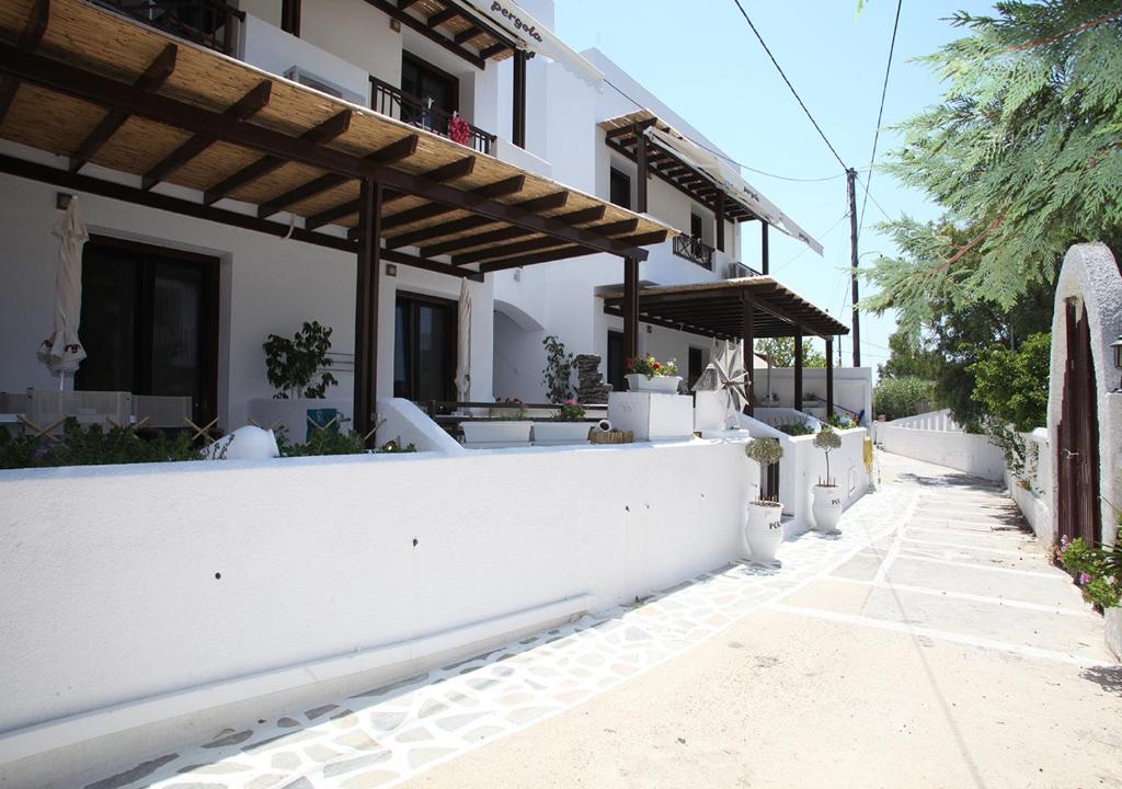 Pergola — Hotel in Serifos Island