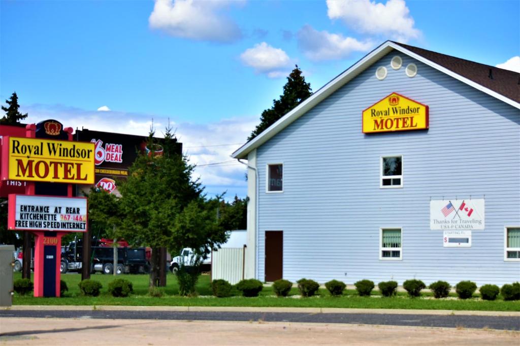 Royal Windsor Motel photo