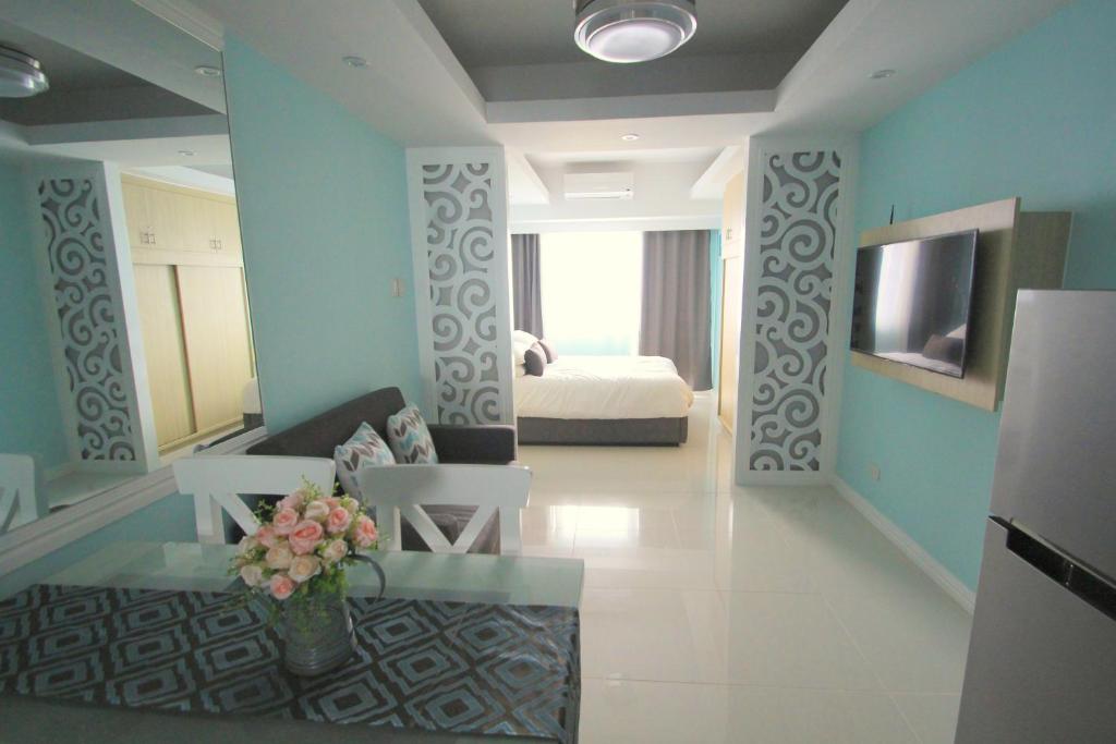 Taal View Room Tagaytay Staycation with WIFI photo
