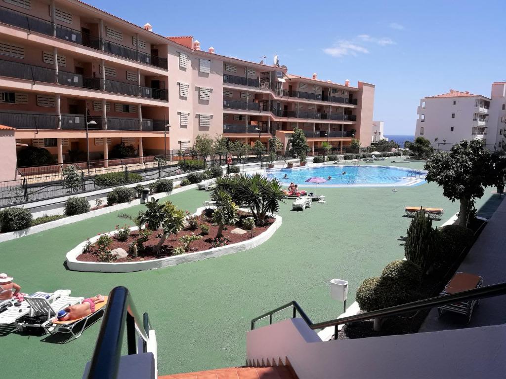 Summerland LC Holiday Home - 2