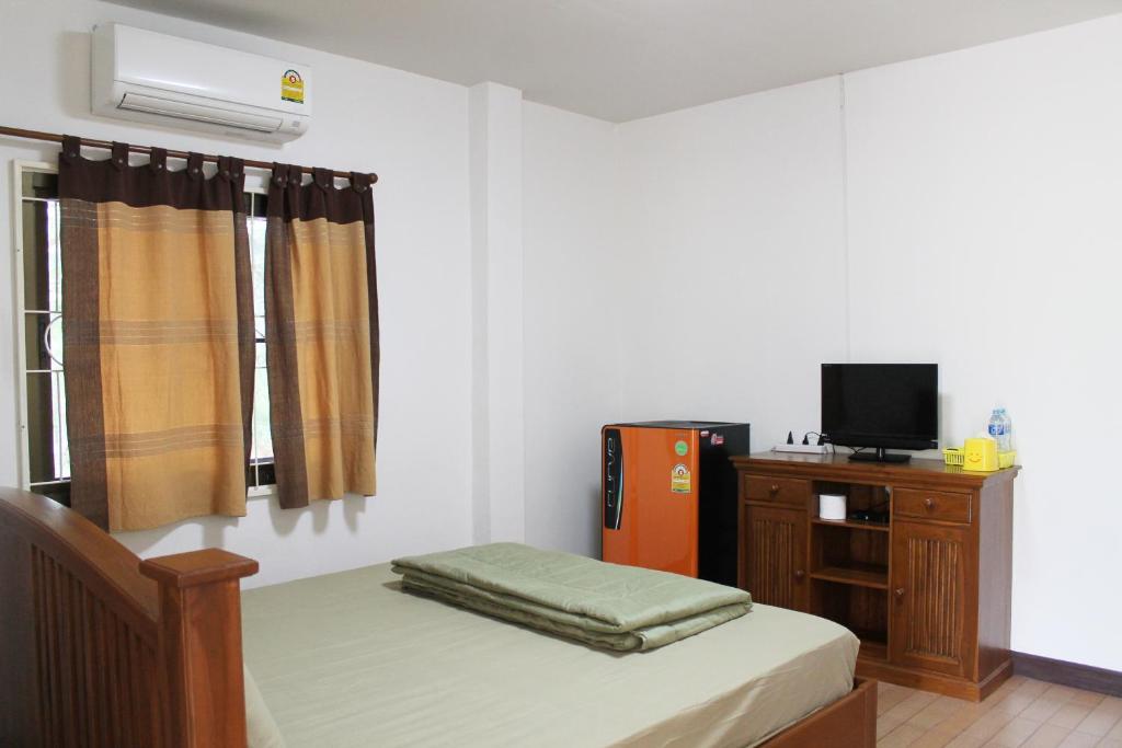 Kaengkachan Lake Hill Resort