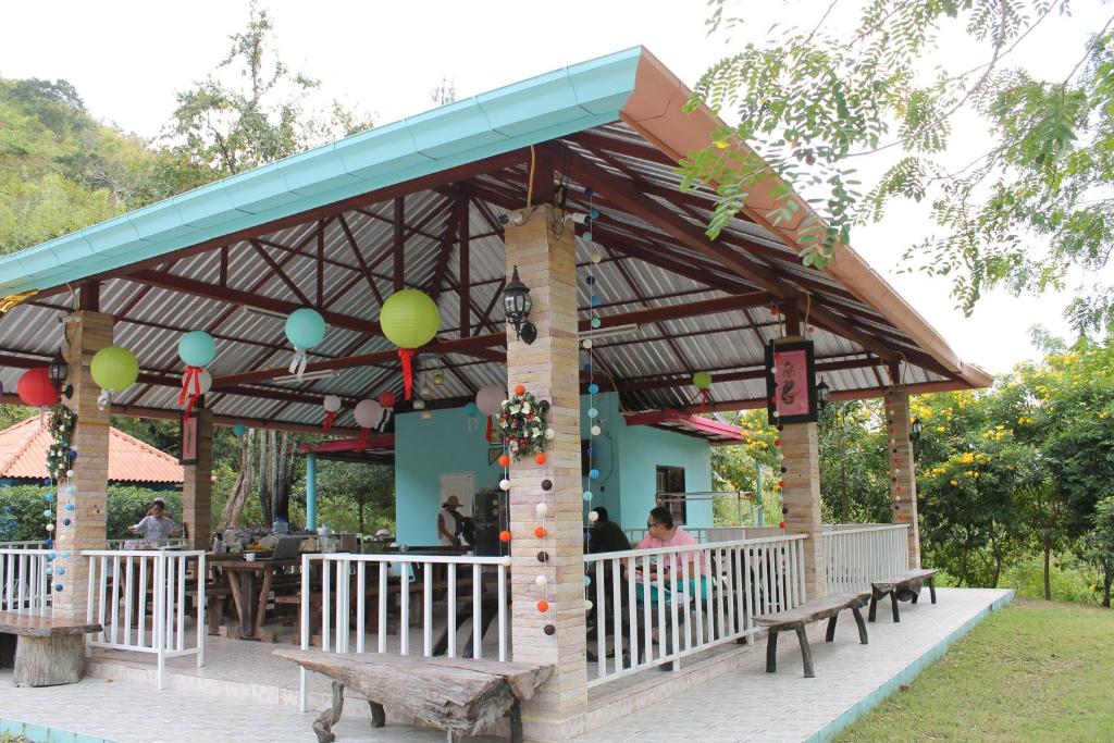 Exterior view, Kaengkachan Lake Hill Resort in Phetchaburi