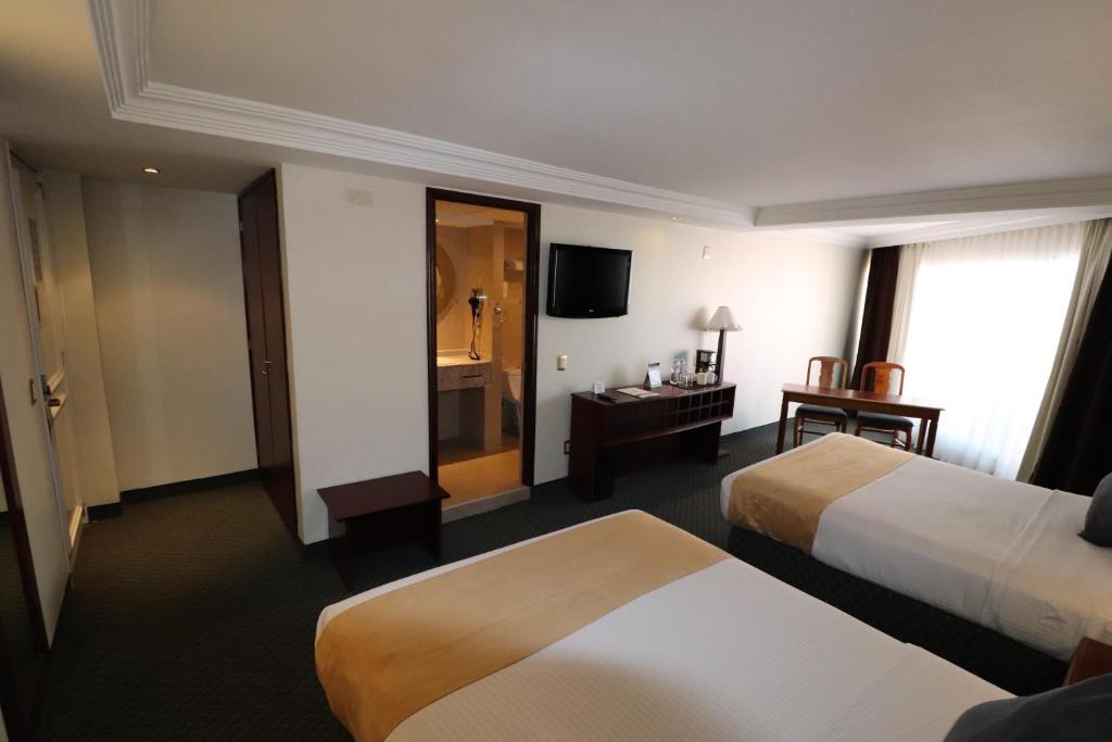 Best Western Toluca Photo 13