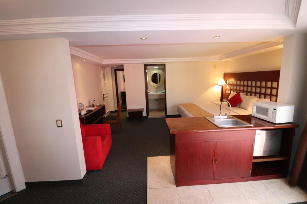 Best Western Toluca Photo 15