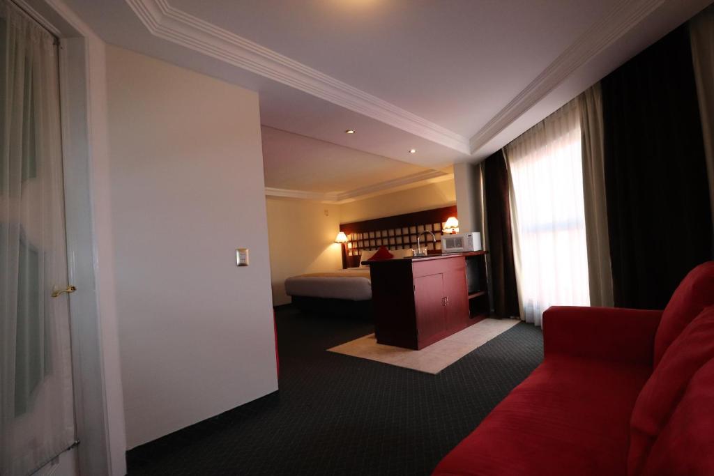 Best Western Toluca Photo 21