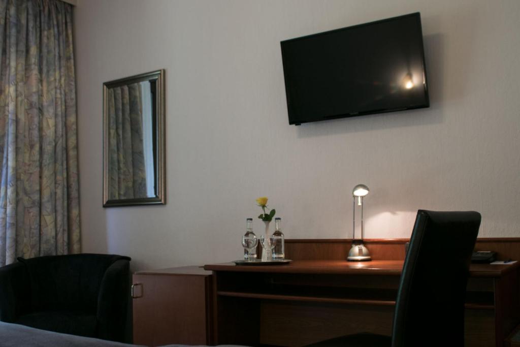 Haus am Wasserfall photo