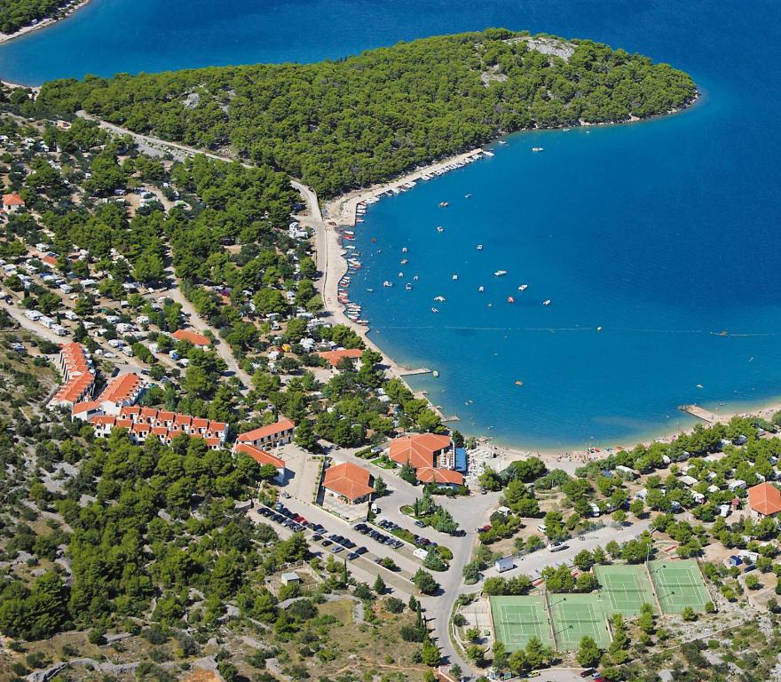 Victoria Mobilehome Jezera Village Holiday Resort — Hotel in Jezera