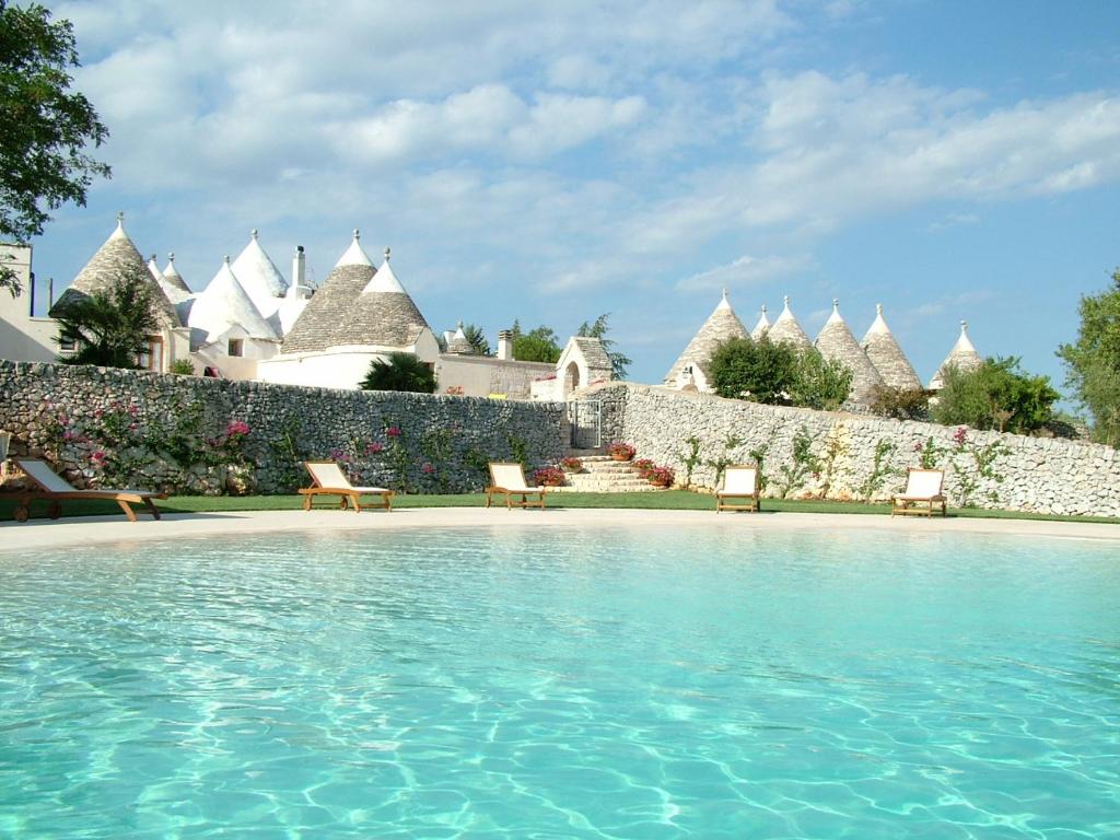 Swimming pool, Masseria Cappuccini in Ostuni