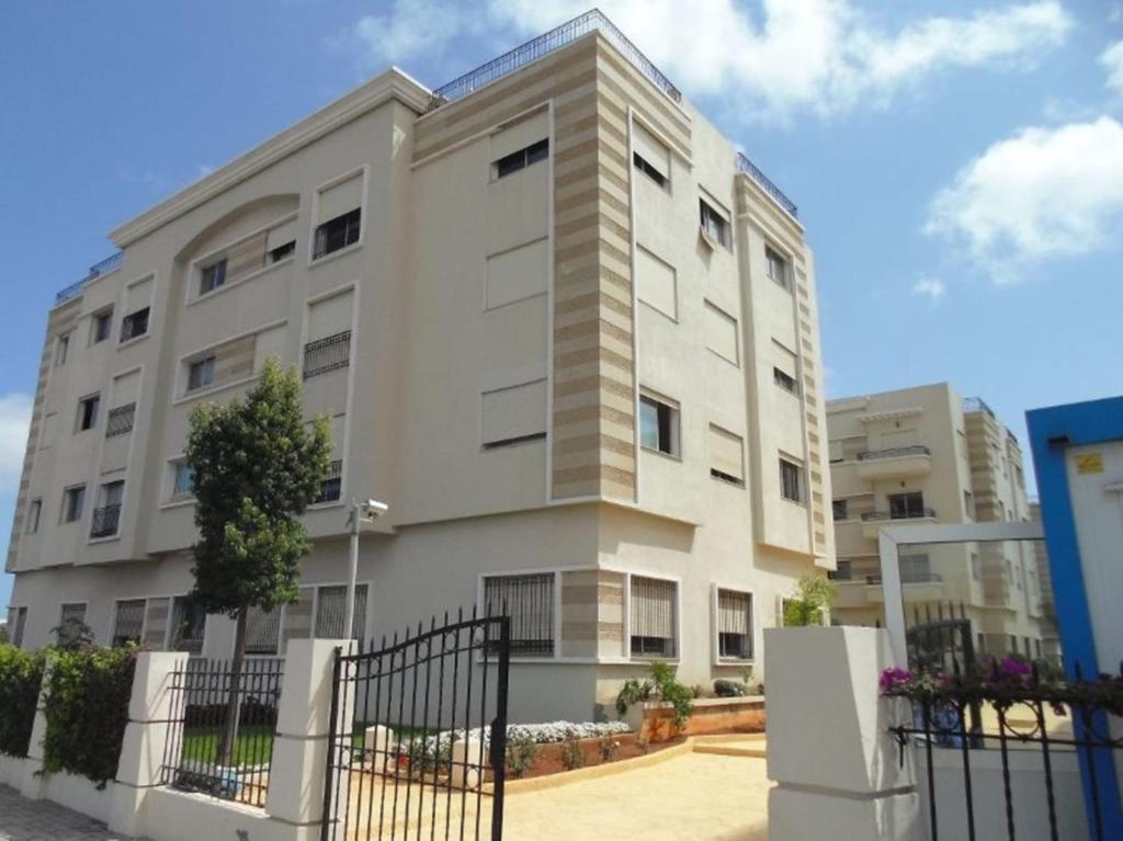 Oasis Square Apartment — Hotel in Casablanca