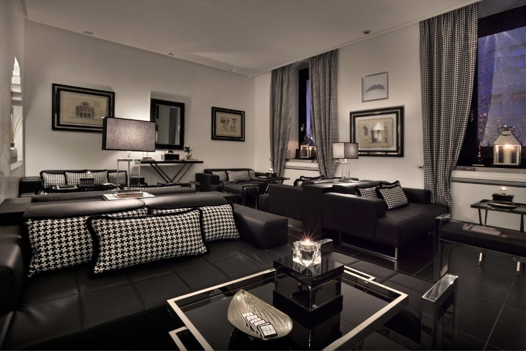 LHP ホテル ナポレオン (LHP Hotel Napoleon) フロント・ロビー