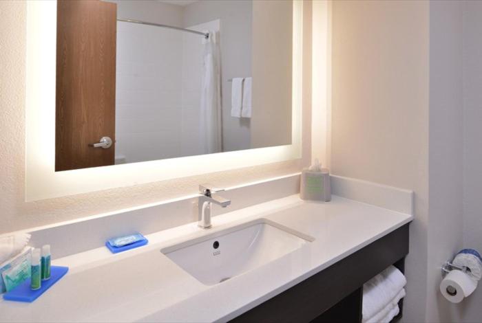 Holiday Inn Express Hotel and Suites Abilene photo