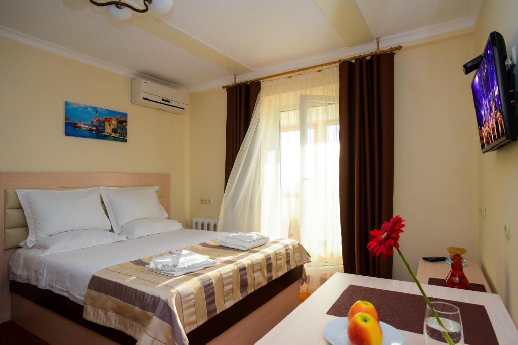 ApartHotel on Klinichna st. (1st entrance) — Hotel in Kyiv