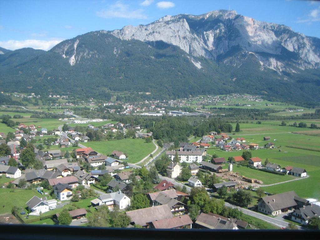 Haus Tapestry - 4