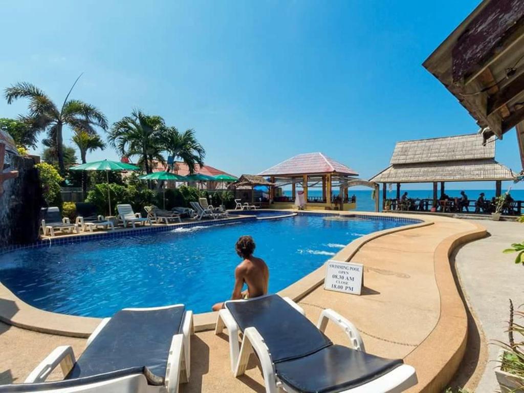 Swimming pool, Lanta New Beach in Koh Lanta