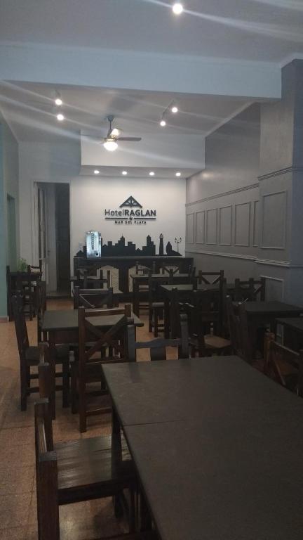 Hotel Raglan photo