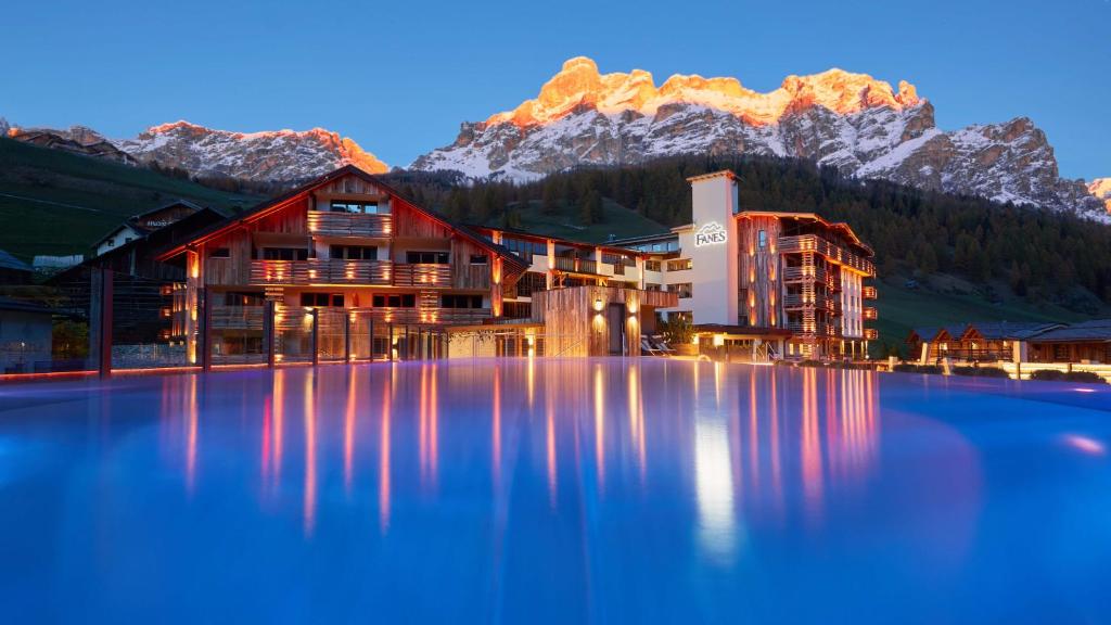 Hotel Fanes — Hotel in Badia