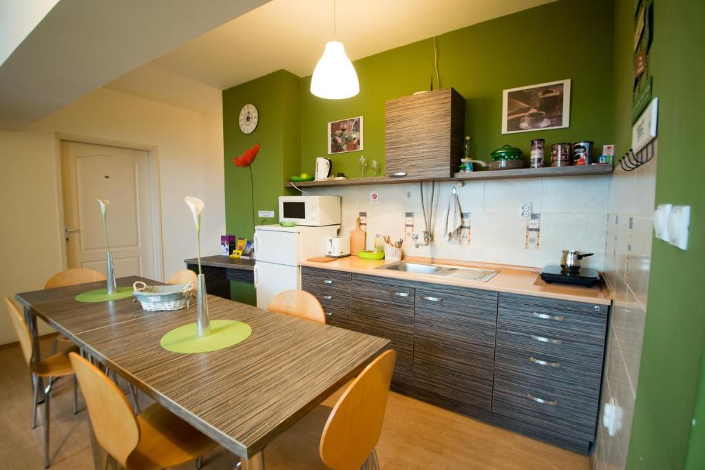 Sweet Apartments and Rooms — Hotel in Nis