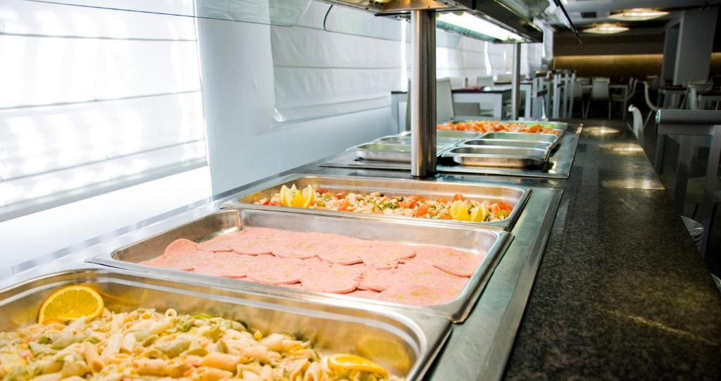 Sol Y Sombra Photo 11