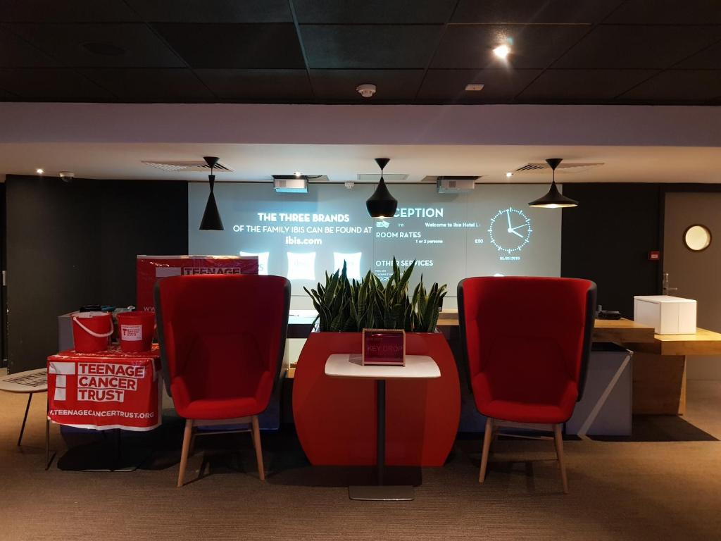 フロント・ロビー