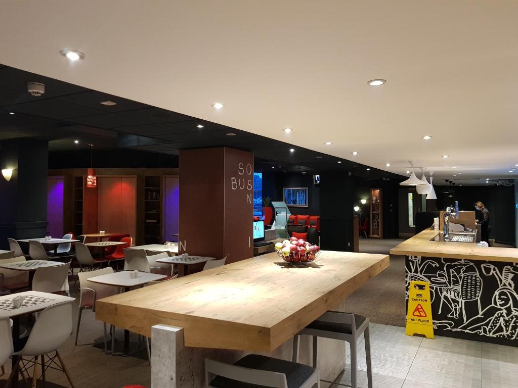イビス リーズ センター ホテル (Ibis Leeds Centre Hotel) ラウンジ