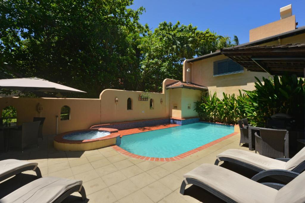 スイミングプール