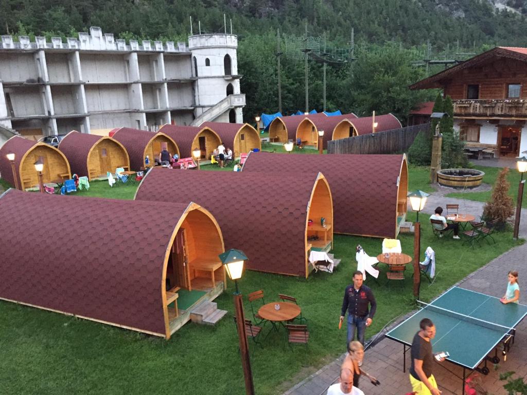 Inn-side Adventure Cabins — Hotel in Haiming
