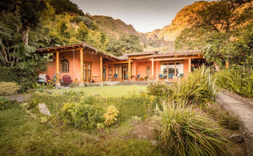 Exterior view, Lake Front Suite at Los Elementos in Santa Cruz la Laguna