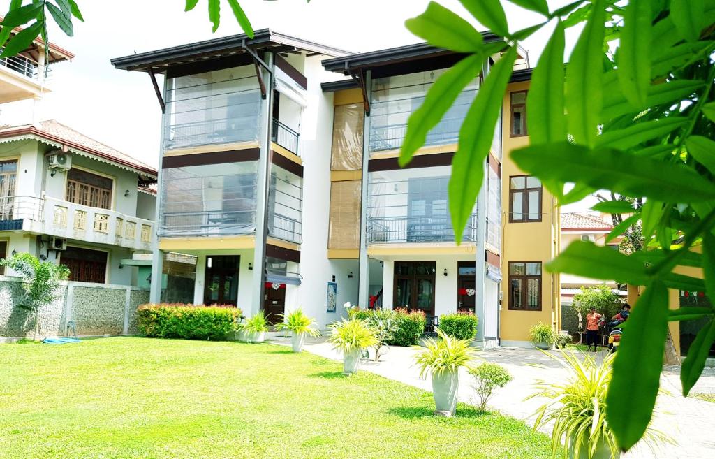 Sea Breeze Deluxe Inn photo