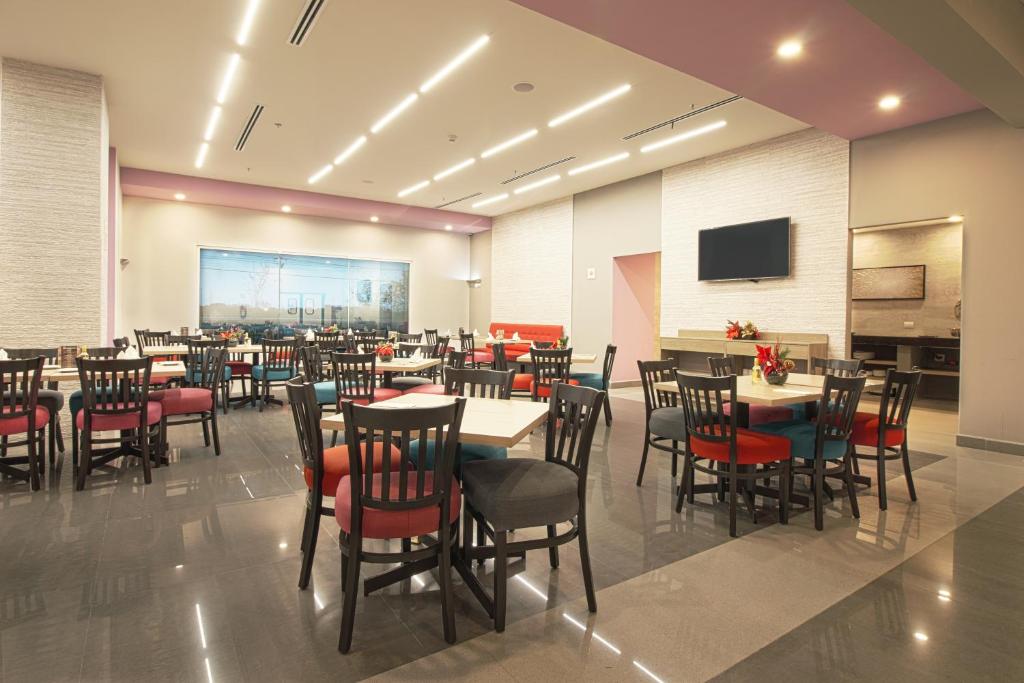 CHN Hotel Monterrey Aeropuerto, Trademark by Wyndham - 5
