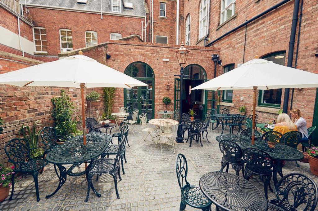 The Old Coffee Tavern — Hotel in Warwick