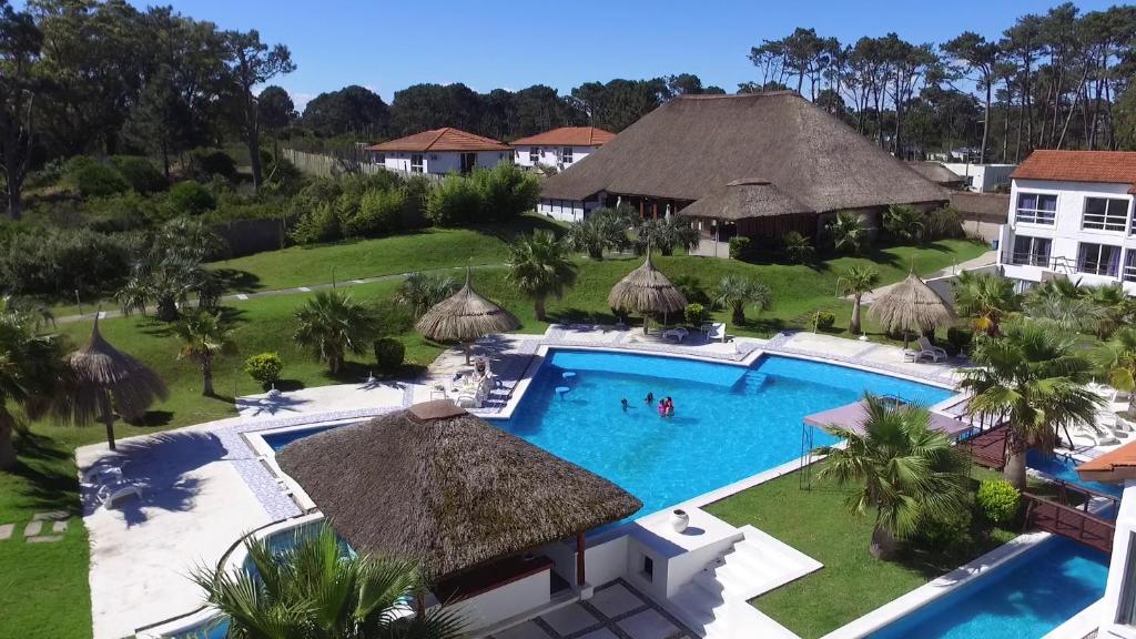Palmeras Beach Hotel - 2