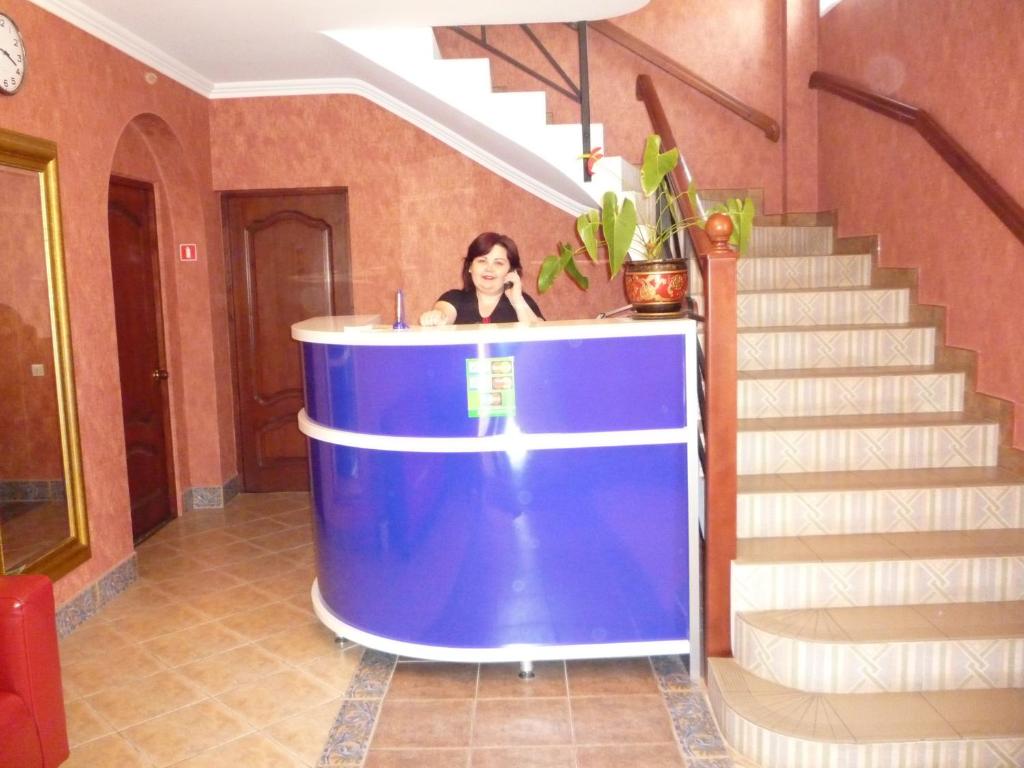 Front desk [24-hour]