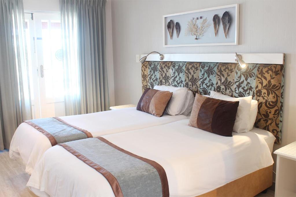 Oceans Hotel photo