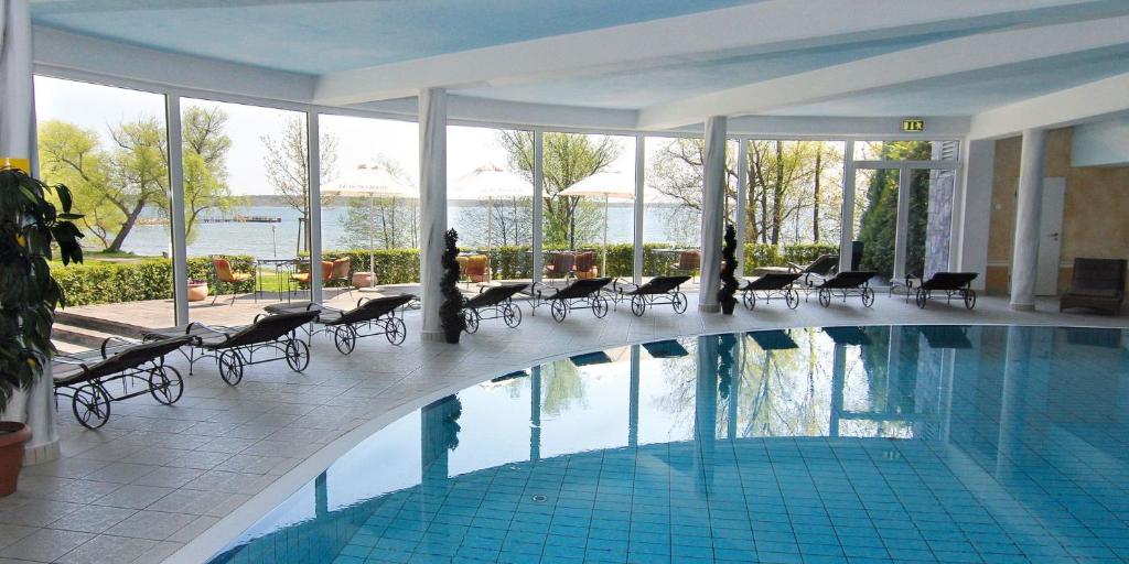 Seehotel Schloss Klink photo