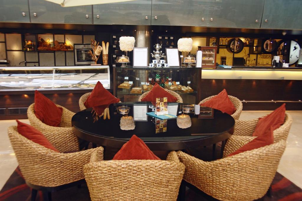 Sahara Star Hotel, Mumbai 2024 Updated Prices, Deals