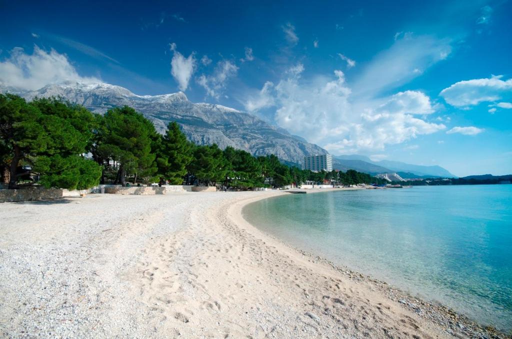 APARTMENTS ANICA 2 — Hotel in Makarska