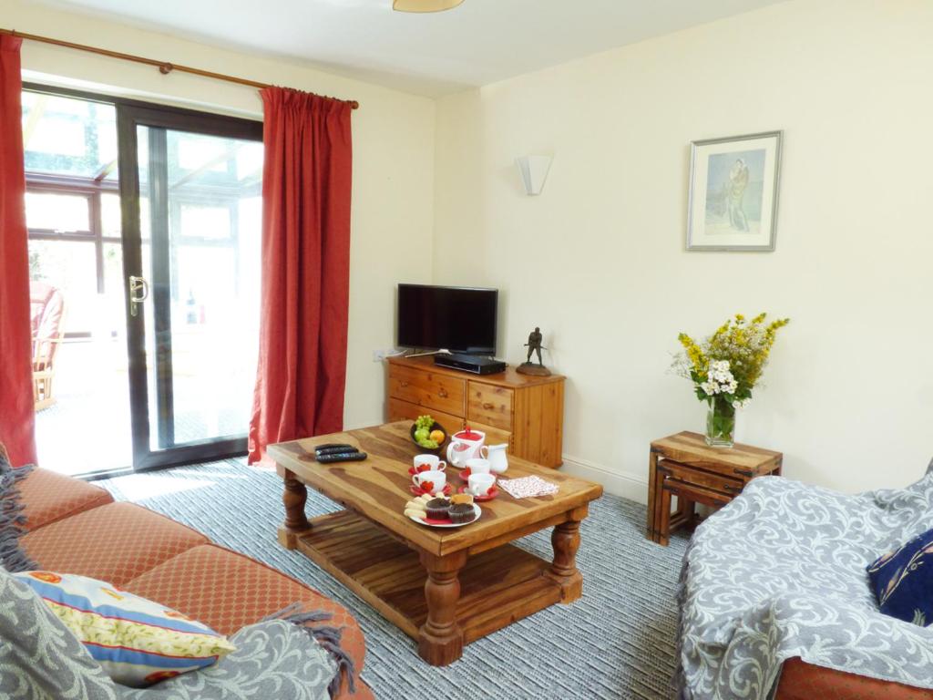27 Swan Street, Boxford photo 6