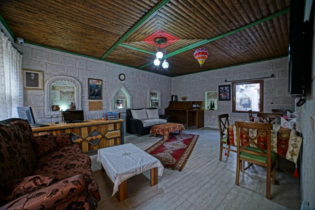 Angel Cave Suite photo