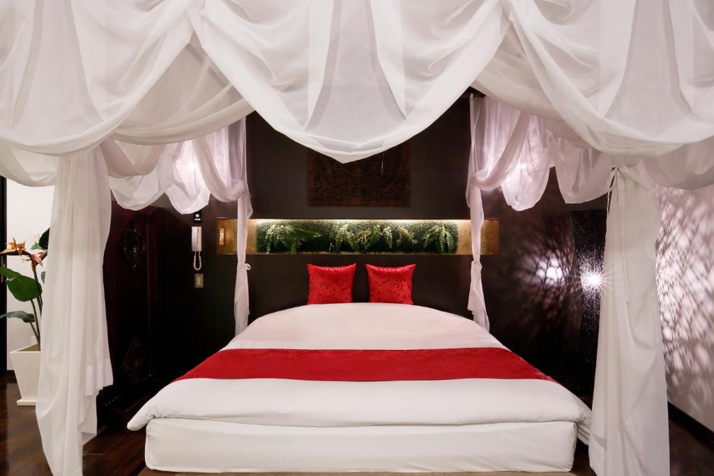 Hotel The Lotus Bali (Adult Only)