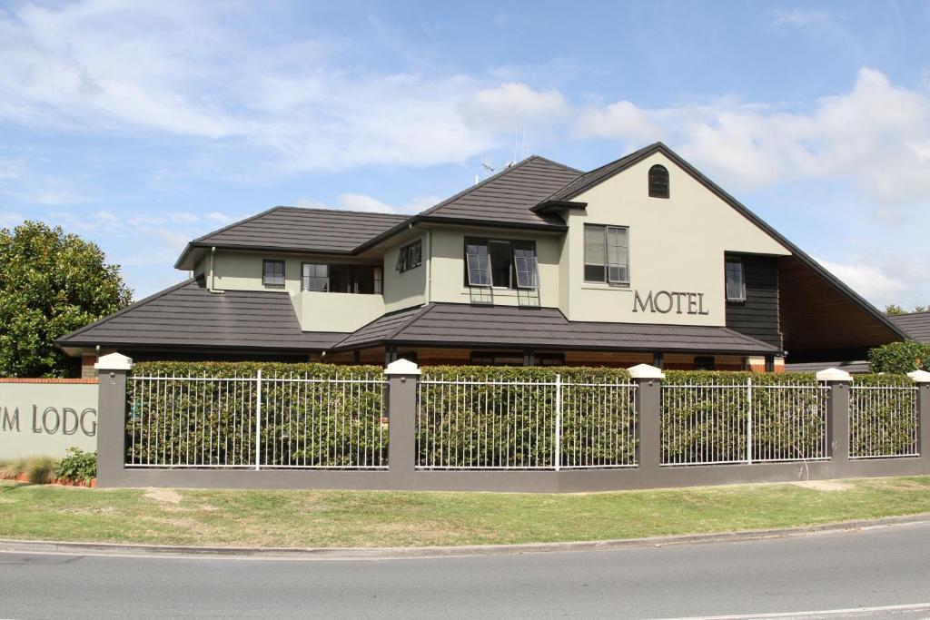 Quantum Lodge Motor Inn — Hotel in Hamilton
