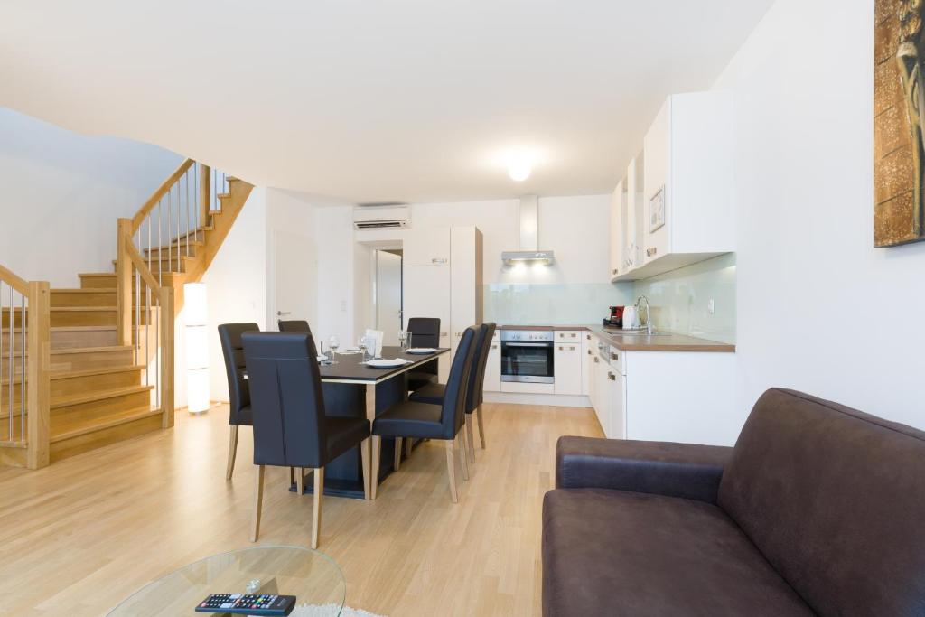 Kitchen, Vienna Stay Apartments Pezzl 1170 in Vienna