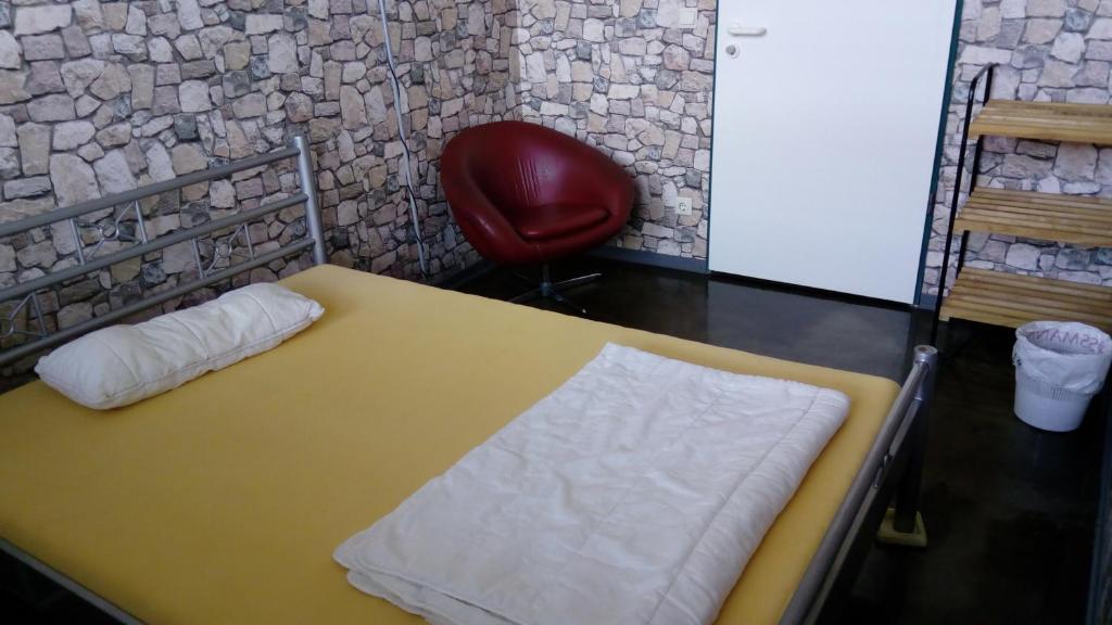 Penthouse Backpackers photo