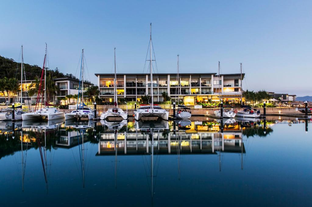 Peppers Blue on Blue, Nelly Bay