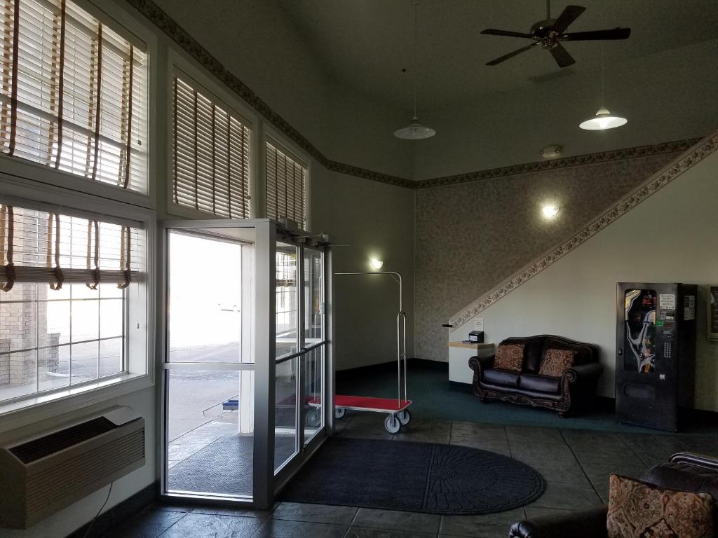 Simple Rewards Inn photo