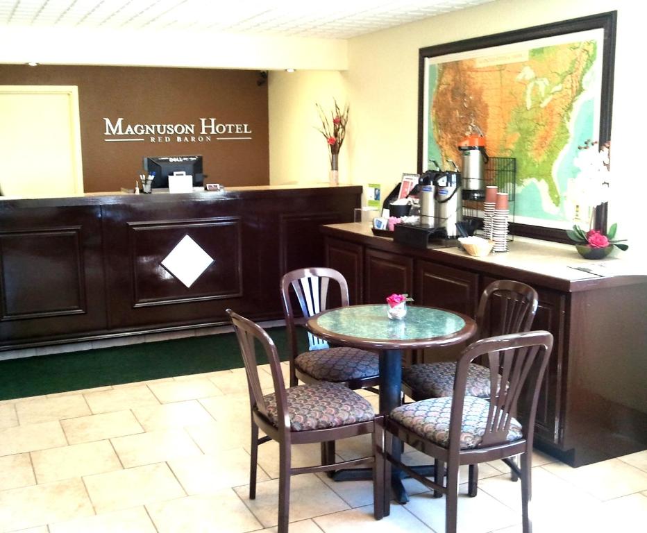 Magnuson Hotel Red Baron Hotel photo